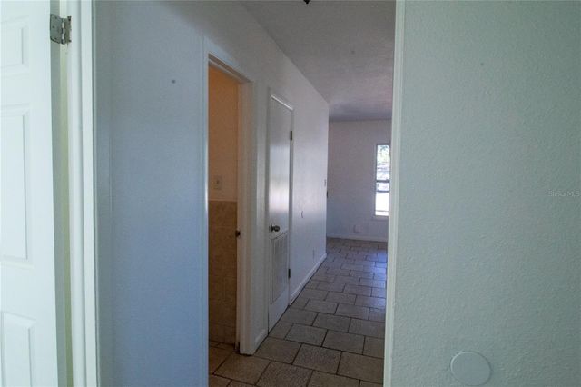 8805 TEMPLE PARK DRIVE, Tampa, FL 33637