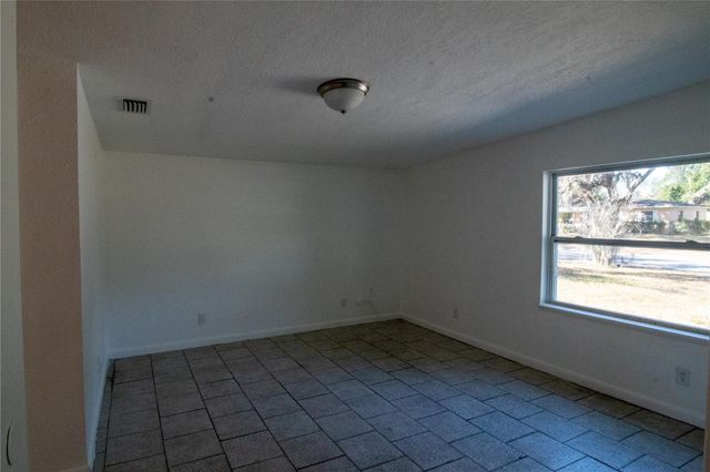 8805 TEMPLE PARK DRIVE, Tampa, FL 33637