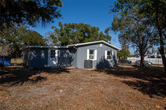 8805 TEMPLE PARK DRIVE, Tampa, FL 33637