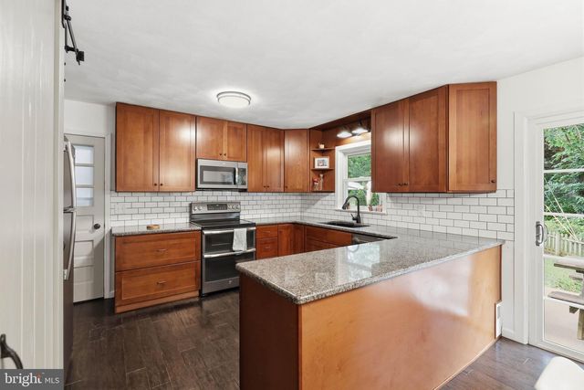328 QUITTIE PARK DR, Annville, PA 17003