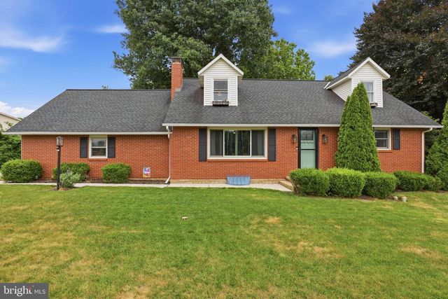 328 QUITTIE PARK DR, Annville, PA 17003