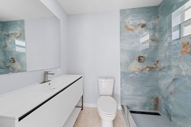 3220 NE 7th Place 3, Pompano Beach, FL 33062