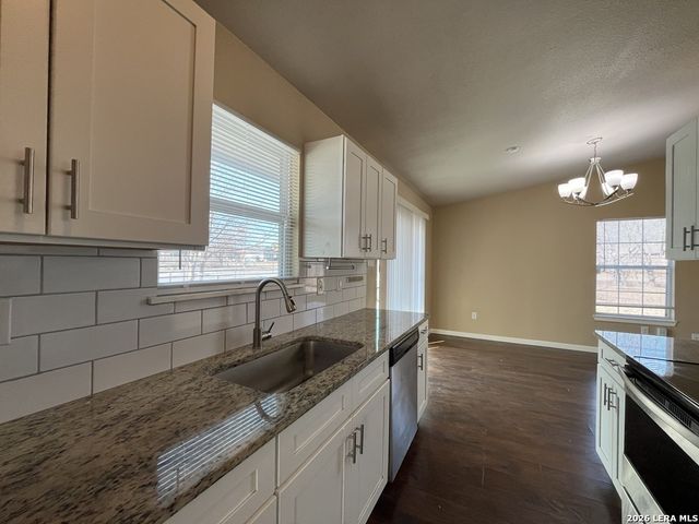 6147 Bright Valley Drive, San Antonio, TX 78242