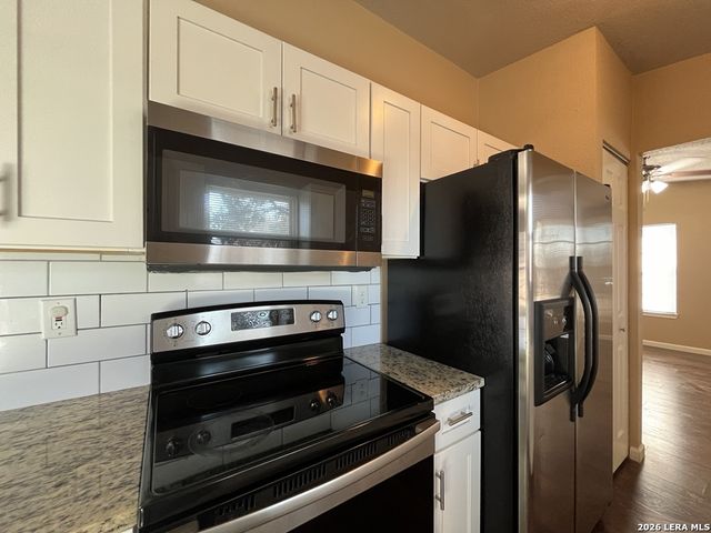 6147 Bright Valley Drive, San Antonio, TX 78242