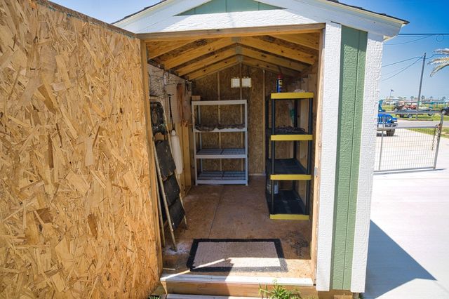 12003 Cr 202, Sargent, TX 77414