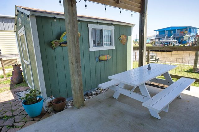 12003 Cr 202, Sargent, TX 77414