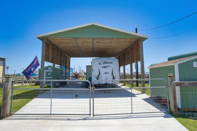 12003 Cr 202, Sargent, TX 77414