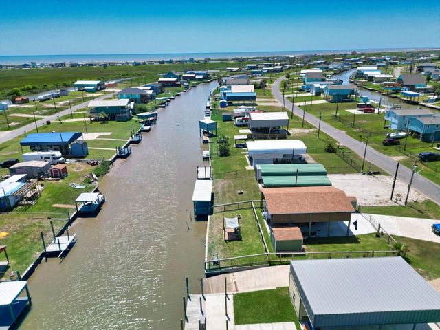 12003 Cr 202, Sargent, TX 77414