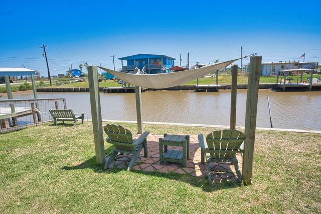 12003 Cr 202, Sargent, TX 77414