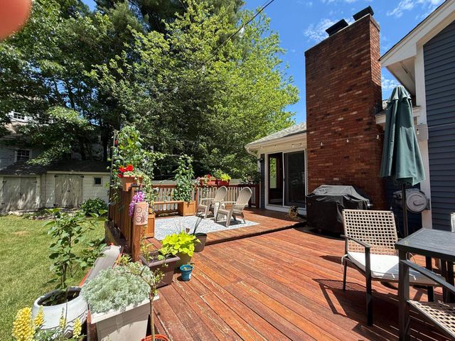 26 PHEASANT Lane, Manchester, NH 03109