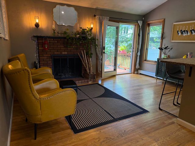 26 PHEASANT Lane, Manchester, NH 03109