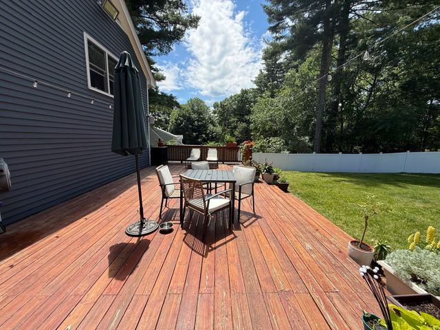 26 PHEASANT Lane, Manchester, NH 03109