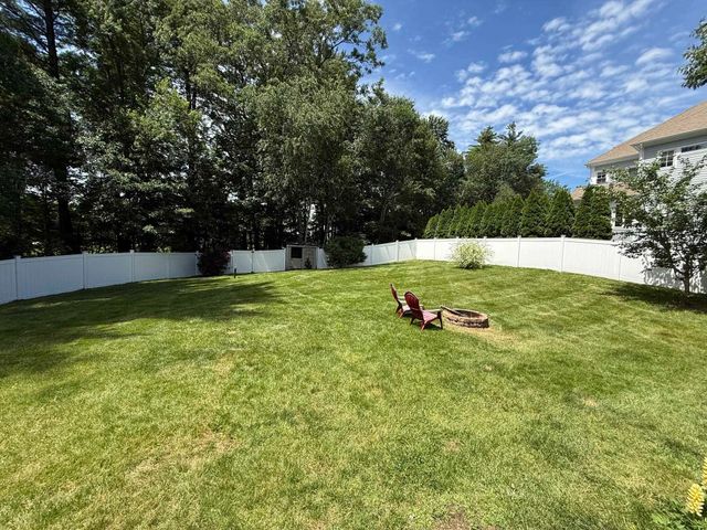 26 PHEASANT Lane, Manchester, NH 03109