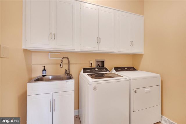 11028 PLUMWOOD CIR, Hagerstown, MD 21742