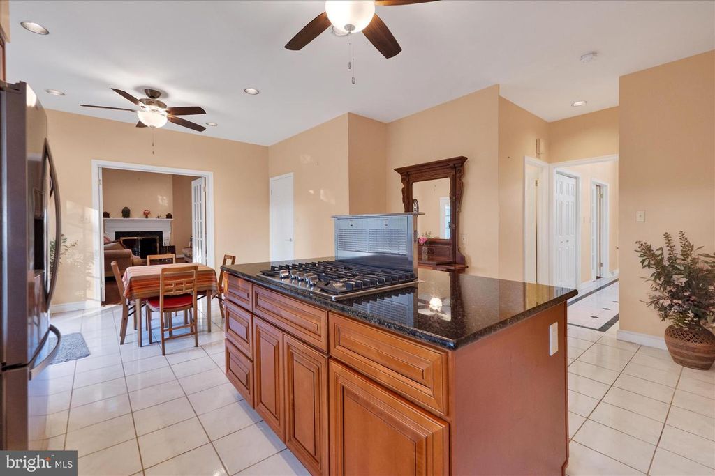 Image 15 of property listing at 11028 PLUMWOOD CIR, Hagerstown, MD 21742