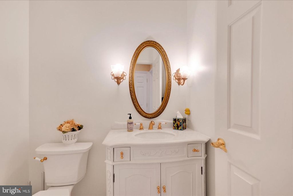 Image 21 of property listing at 11028 PLUMWOOD CIR, Hagerstown, MD 21742