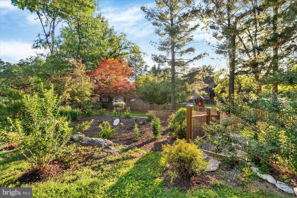 Image 53 of property listing at 11028 PLUMWOOD CIR, Hagerstown, MD 21742