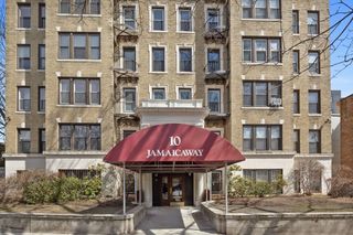 10 Jamaicaway 28, Boston, MA 02130