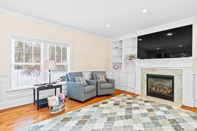 10 Crisileo Way, Canton, MA 02021