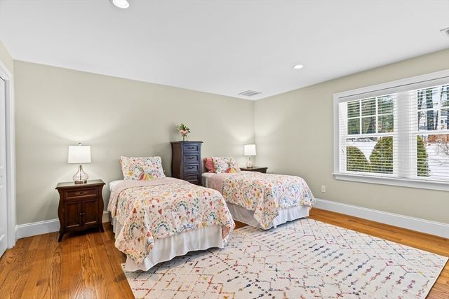 10 Crisileo Way, Canton, MA 02021