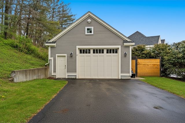 10 Crisileo Way, Canton, MA 02021