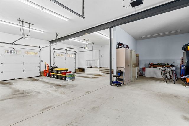 10 Crisileo Way, Canton, MA 02021