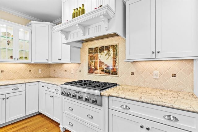 10 Crisileo Way, Canton, MA 02021