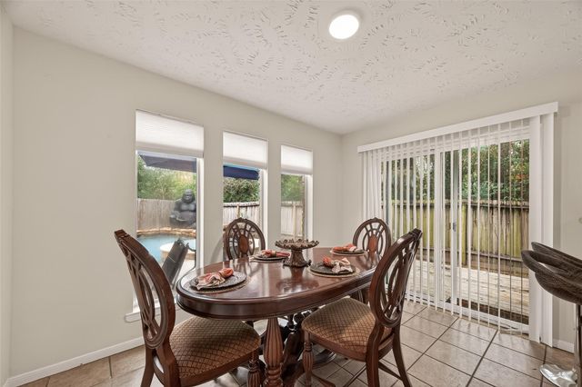 92 S Waxberry Road, The Woodlands, TX 77381