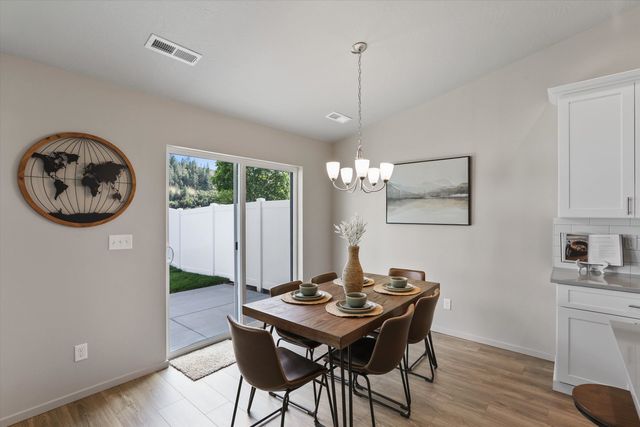 627 S Manifold Ln, Spokane Valley, WA 99016