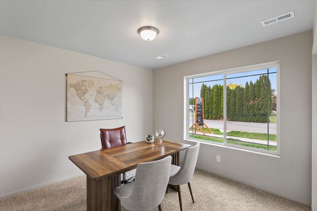 627 S Manifold Ln, Spokane Valley, WA 99016
