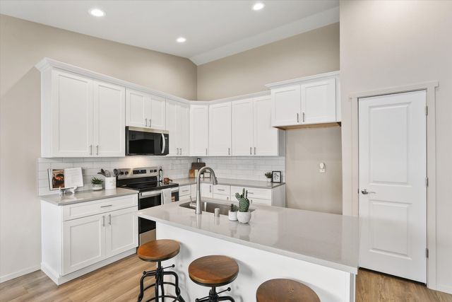 627 S Manifold Ln, Spokane Valley, WA 99016