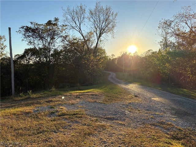 33855 State Route 800, New Matamoras, OH 45767