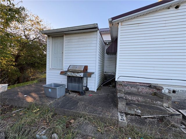 33855 State Route 800, New Matamoras, OH 45767