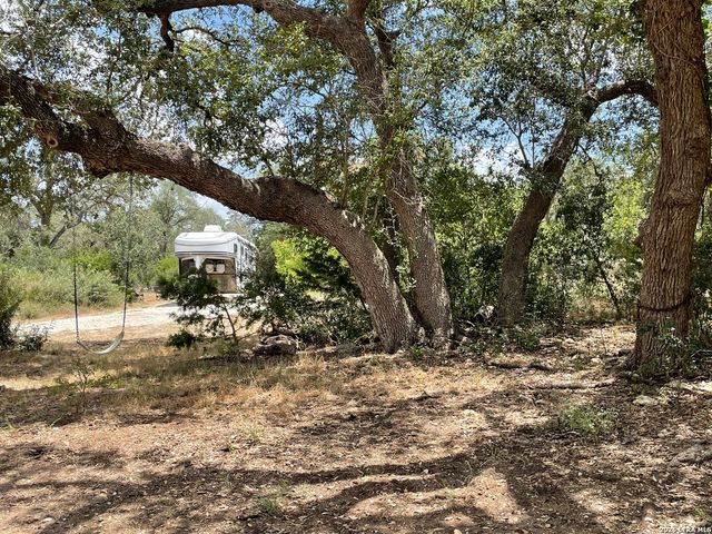 233 Rust Ranch Rd., Blanco, TX 78606