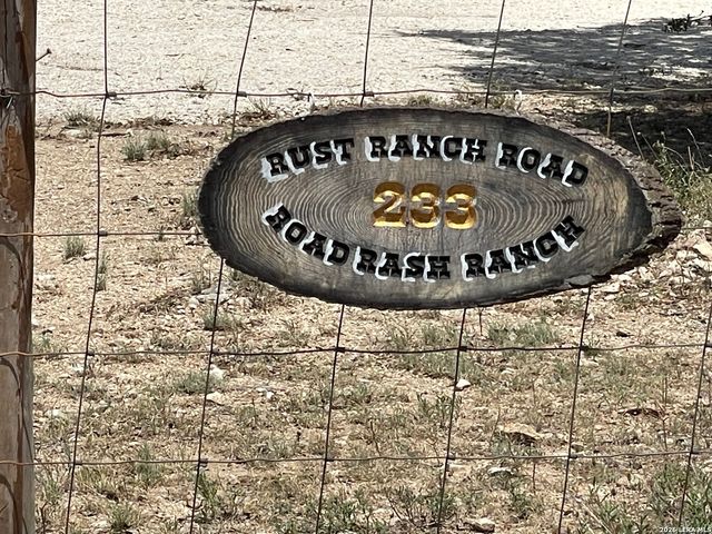 233 Rust Ranch Rd., Blanco, TX 78606