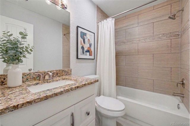 10490 W Jewell Avenue E, Lakewood, CO 80232