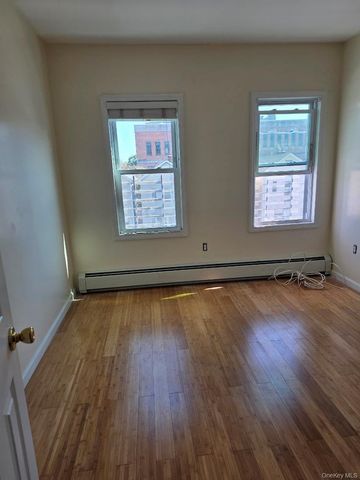 102-16 Park Ln S 2, Richmond Hill, NY 11418