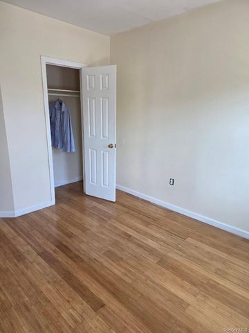 102-16 Park Ln S 2, Richmond Hill, NY 11418