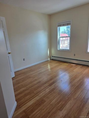 102-16 Park Ln S 2, Richmond Hill, NY 11418