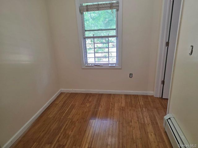 102-16 Park Ln S 2, Richmond Hill, NY 11418