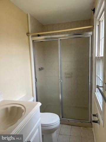 42 GENESEE LN, Willingboro, NJ 08046