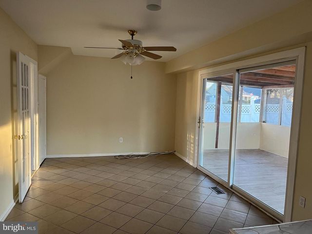 42 GENESEE LN, Willingboro, NJ 08046