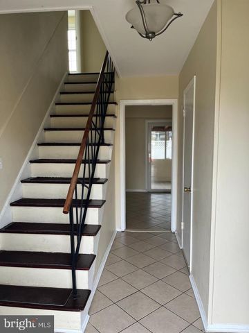 42 GENESEE LN, Willingboro, NJ 08046