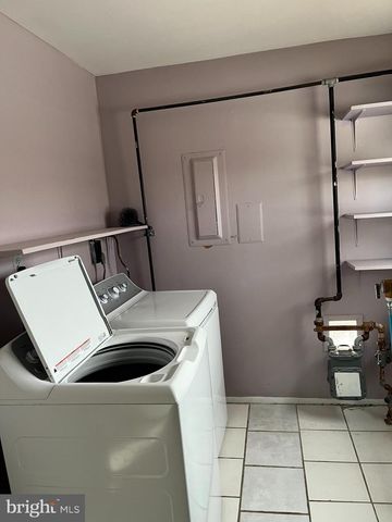 42 GENESEE LN, Willingboro, NJ 08046