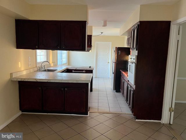 42 GENESEE LN, Willingboro, NJ 08046