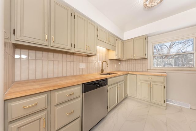 2410 Harding Avenue, Ypsilanti, MI 48197