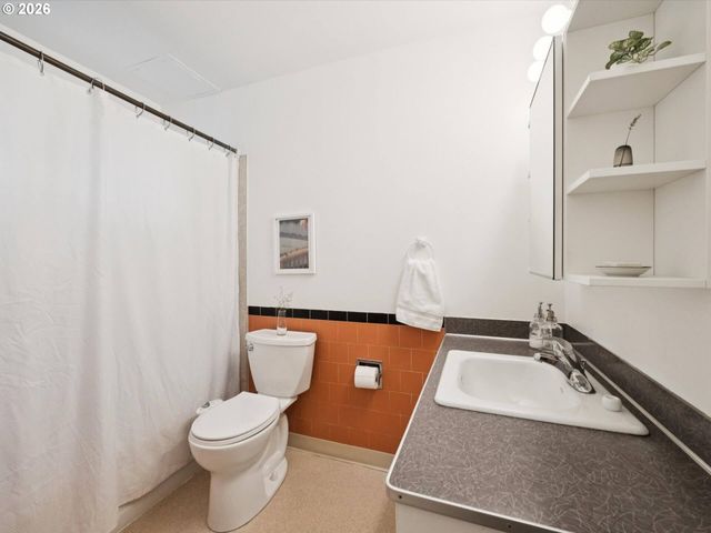 3332 Se 9TH Ave, Portland, OR 97202