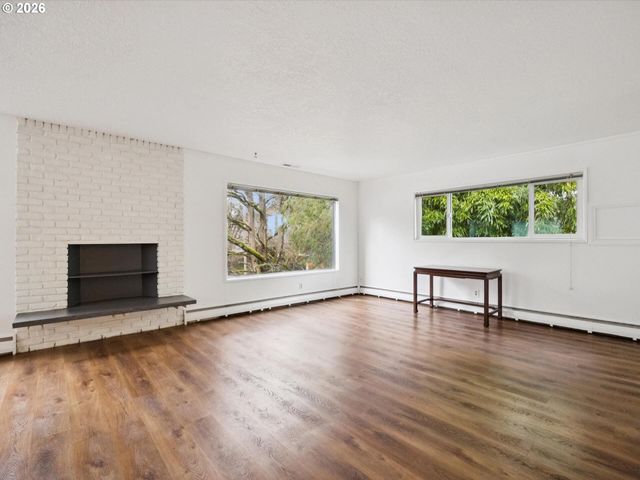 3332 Se 9TH Ave, Portland, OR 97202