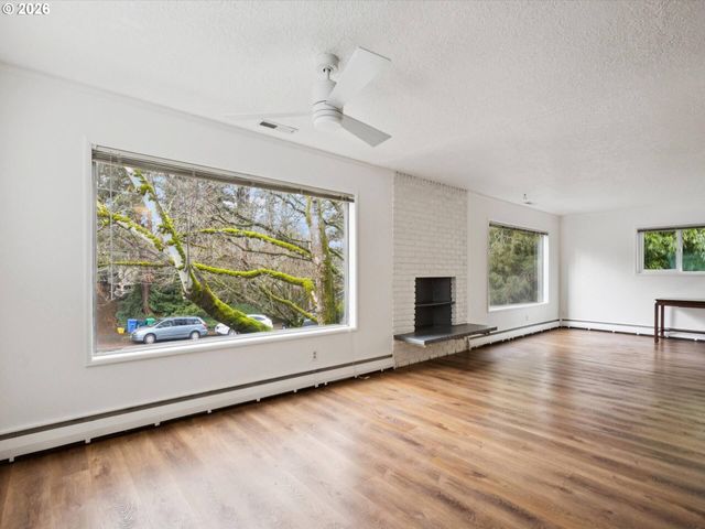 3332 Se 9TH Ave, Portland, OR 97202