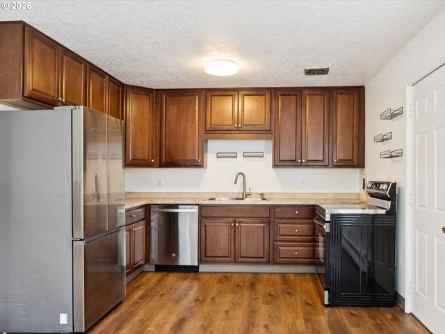 3332 Se 9TH Ave, Portland, OR 97202